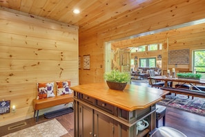 House (2 Bedrooms) | Interior