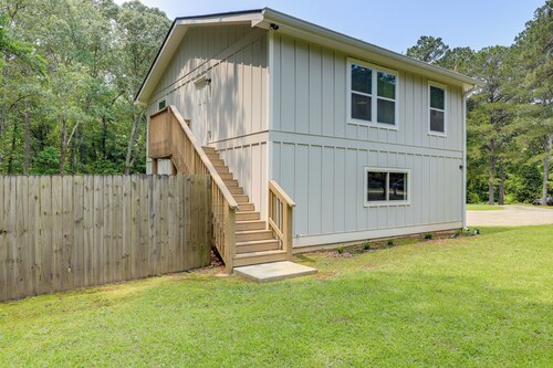 7 Mi to Trilith Studios: Modern Fayetteville Apt