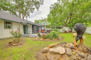 House (2 Bedrooms) | Interior - 7 Mi to Lake Fork: Cottage w/ Deck in Quitman (Quitman)