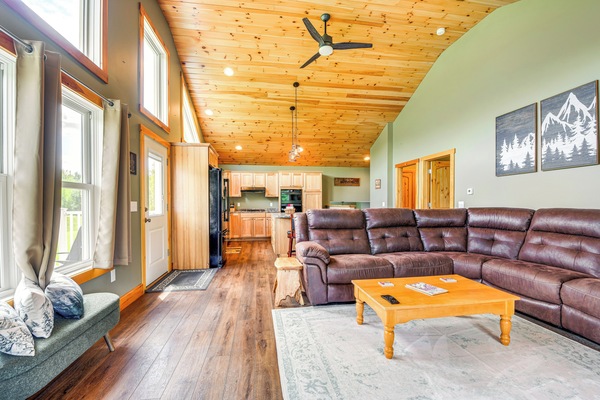 House (2 Bedrooms) | Interior