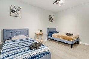 House (5 Bedrooms) | Interior - 6 Mi to Airport: Riverdale Home w/ Private Pool! (Riverdale)