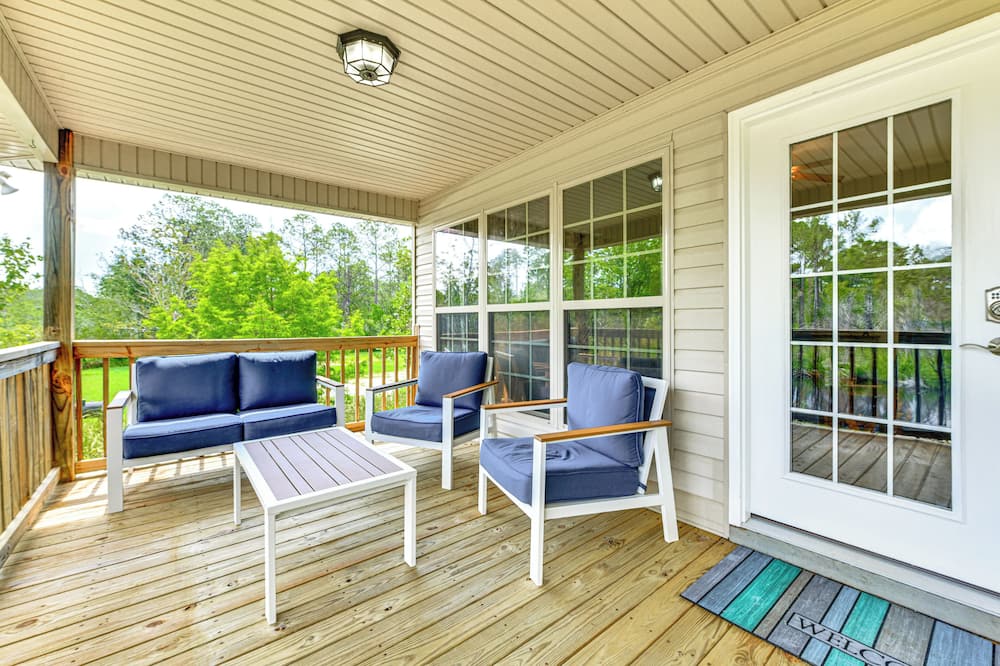 Canal-front Abode w/ Private Dock in Bay St Louis - Pearlington, MS