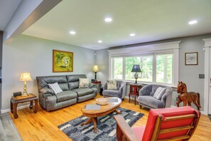 House (3 Bedrooms) | Interior - 13 Mi to Guntersville Lake: Henagar Gem w/ Hot Tub (Henagar)