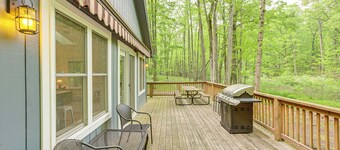 Wooded Country Home w/ Spacious Deck in Farwell!