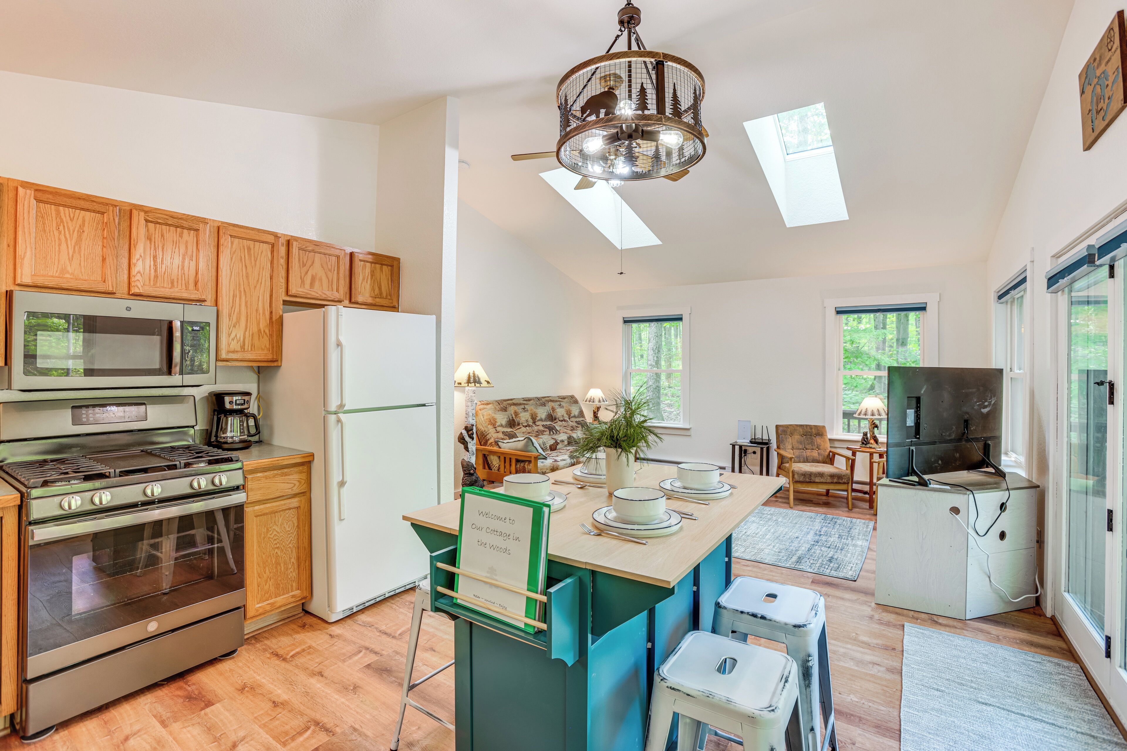 House (2 Bedrooms) | Interior