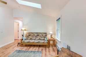 House (2 Bedrooms) | Interior - Wooded Country Home w/ Spacious Deck in Farwell! (Farwell)