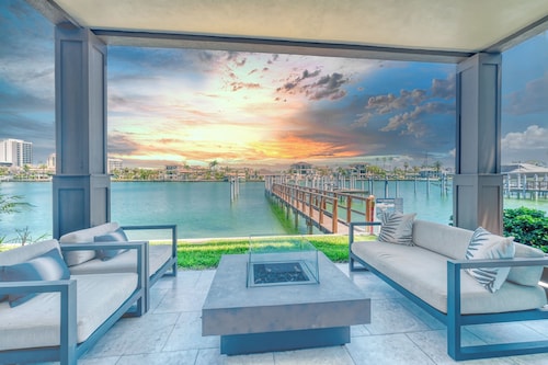 Incredible Views, Pool/Spa, Dock, Fishing, Walk to beach/Check out Specials!