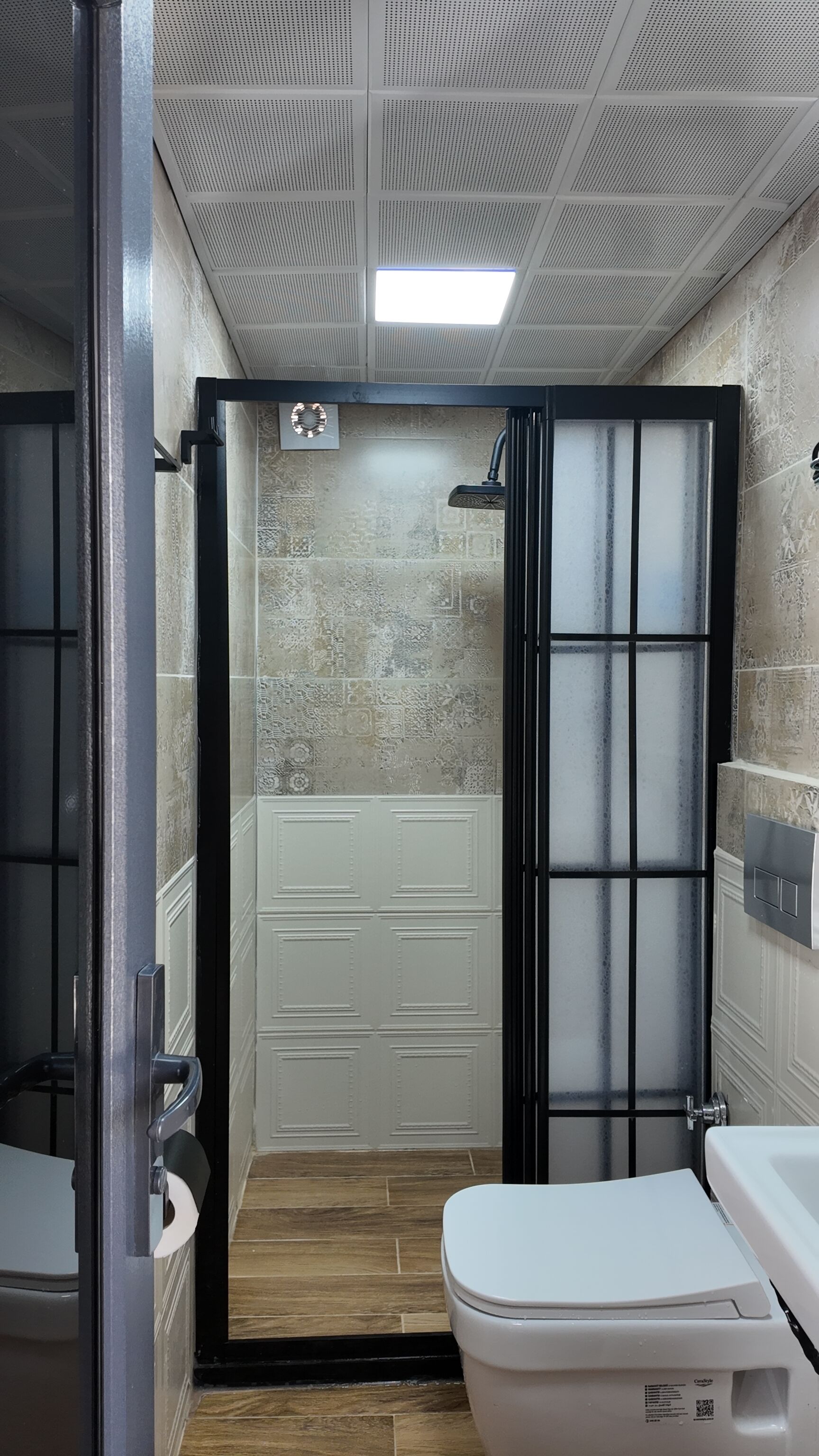 Deluxe Double Room, Courtyard View | Bathroom | Shower, hair dryer, slippers, towels