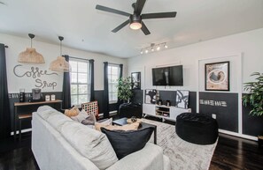 Televisión y oficina