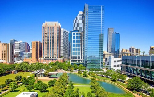 Midtown Urban Retreat | 2story 1BD/1.5BA Apartment