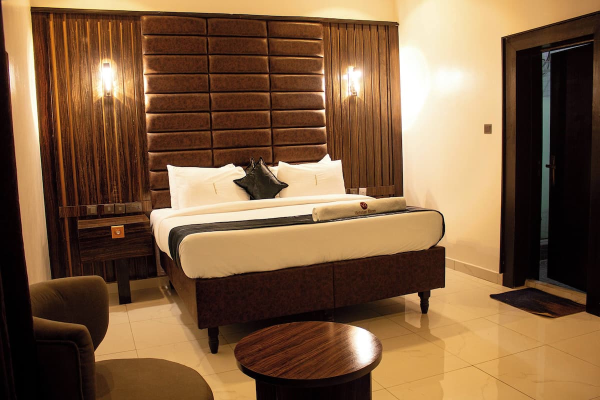 In-room safe, desk, laptop workspace, blackout curtains