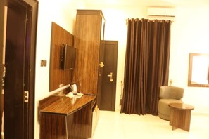 Deluxe Studio, Balcony