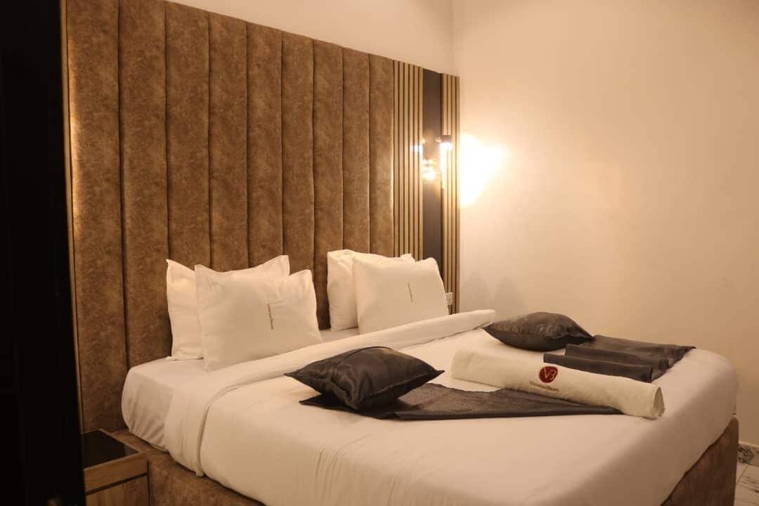 In-room safe, desk, laptop workspace, blackout drapes