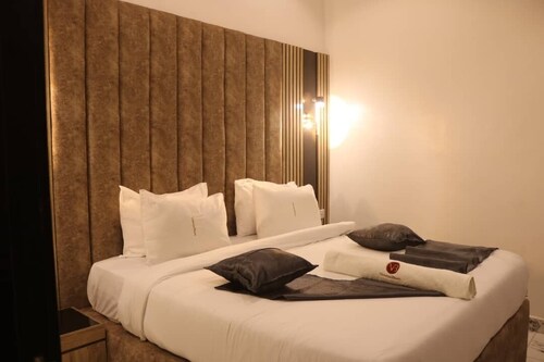 Victorian Bloom Hotel and Resort