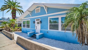 House | 4 bedrooms, Internet