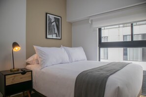 House | 2 bedrooms, Internet - w Elegant 2BR w Distinctive Deco in Miraflores (Lima)