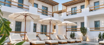 Mykonos Dot Suites