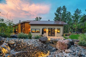 Unclassified image, 2 of 71, button