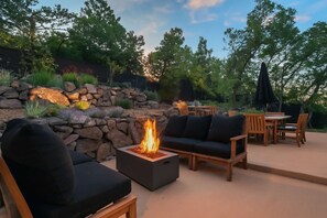 Unclassified image, 3 of 71, button