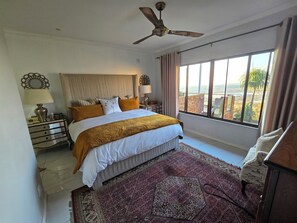5 bedrooms, iron/ironing board, WiFi, bed sheets
