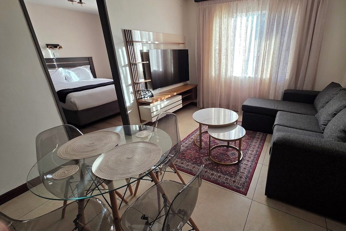 Appartamento Executive, 2 camere da letto, vista città | Area soggiorno