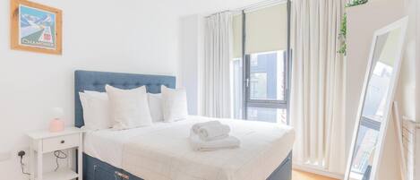 1 bedroom, iron/ironing board, internet, bed sheets