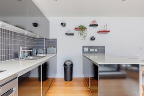 Four, plaque de cuisson, lave-vaisselle