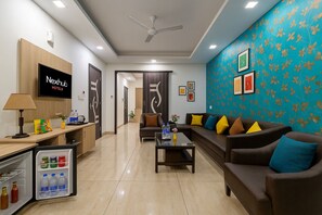 家庭套房 | 起居區 | 智慧型電視