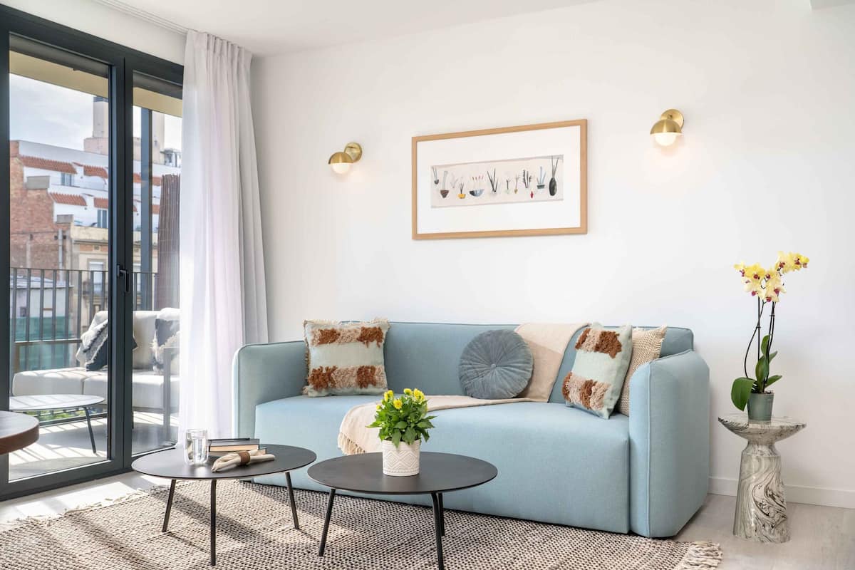 Apartment, 1 Bedroom, Balcony | Living area