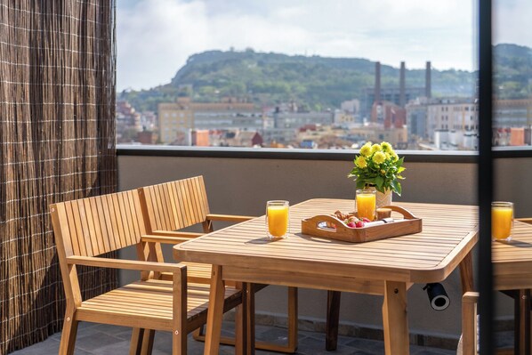 Apartment, 2 Bedrooms, Balcony | Terrace/patio - master La Rambla (Barcelona)