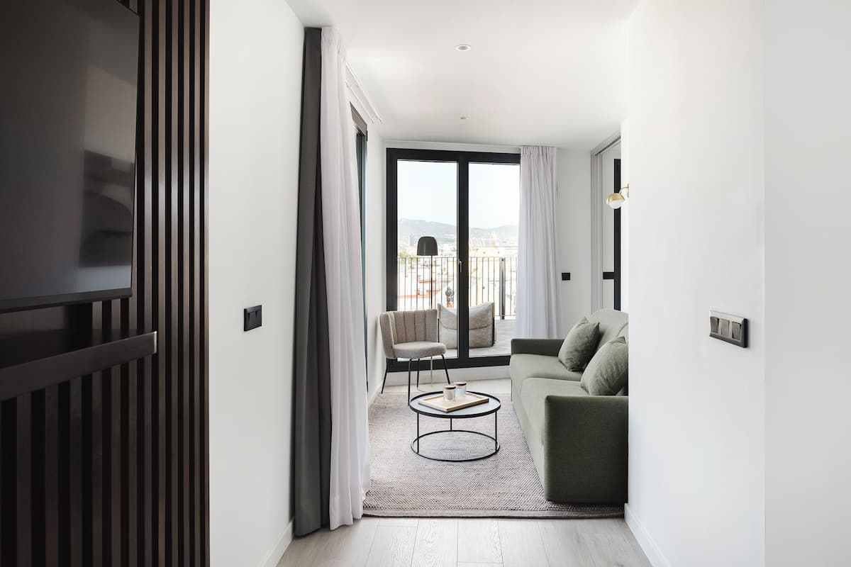 One Bedroom with Large Terrace | In-room safe, soundproofing, free WiFi, bed sheets