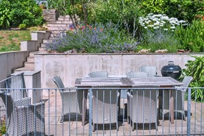 Outdoor dining - Woodleigh, Cawsand (Cawsand)
