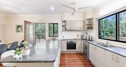 Zen Pandanus Point Pool - Backyard - Balcony