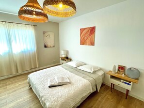 2 bedrooms, iron/ironing board, WiFi, bed sheets - Soothing villa with pool in the heart of Provence - Between sea and hills (Gémenos)