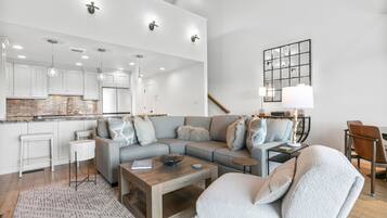 Condo, 2 quartos | Área de estar