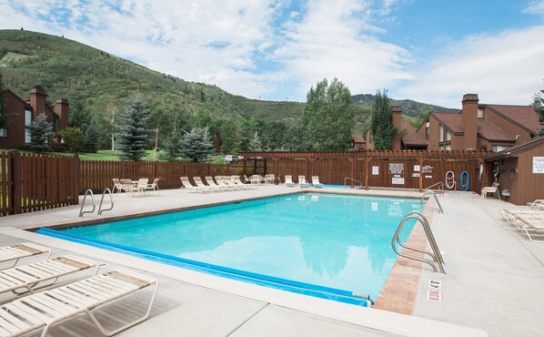 Condo, 2 quartos | Piscina