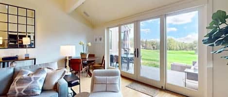 Condo, 2 Bedrooms | Living area