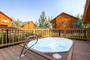 公寓客房, 3 間臥室 | 室外 Spa 池