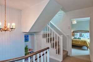 4 chambres, fer et planche à repasser, Wi-Fi gratuit, draps fournis