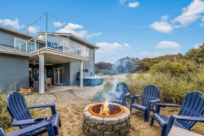 Property grounds - NEW! 1 minute to beach-Ocean Views-Hot Tub-Waffles for Breakfast (Westport)