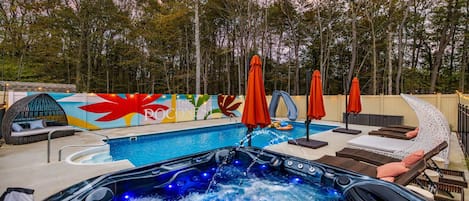 Outdoor pool, a heated pool