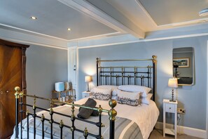 4 bedrooms, free WiFi, bed sheets