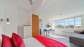 1 bedroom, free WiFi, bed sheets