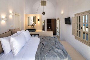 Junior Suite Private Heated Pool | Zimmersafe, individuell dekoriert, individuell eingerichtet