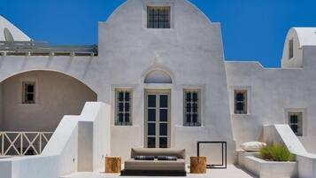 In-room safe, iron/ironing board, free WiFi