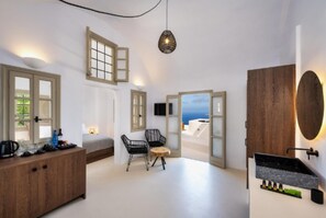 Studio Suite Junior, 1 giường cỡ king, quang cảnh biển, sát bãi biển | Khu phòng khách