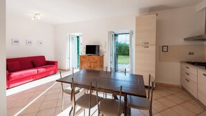 Interior - Sunny Family Flat with Garden (Santa Margherita Ligure)