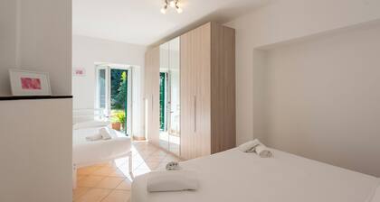 Sunny Family Flat with Garden