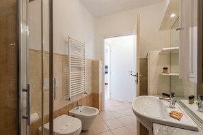 Appartement Classique, vue ville | Salle de bain