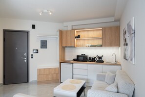 Studio - LIV - Prime Central Athens Studio S8-3a (Athens)